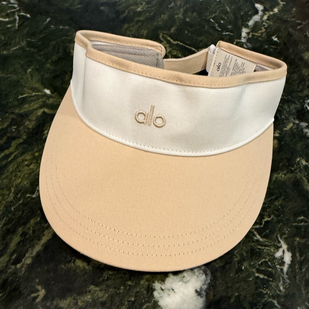ALO Yoga Tan and Cream Women's Visor